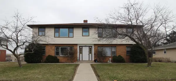 1211 S 5th AVENUE, West Bend, WI 53095
