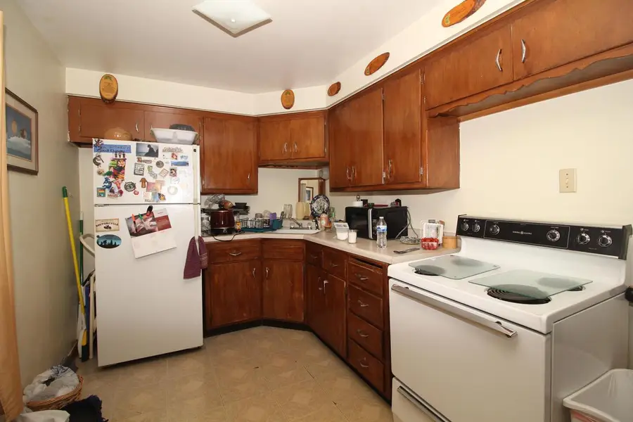 1211 S 5th AVENUE, West Bend, WI 53095 - #2