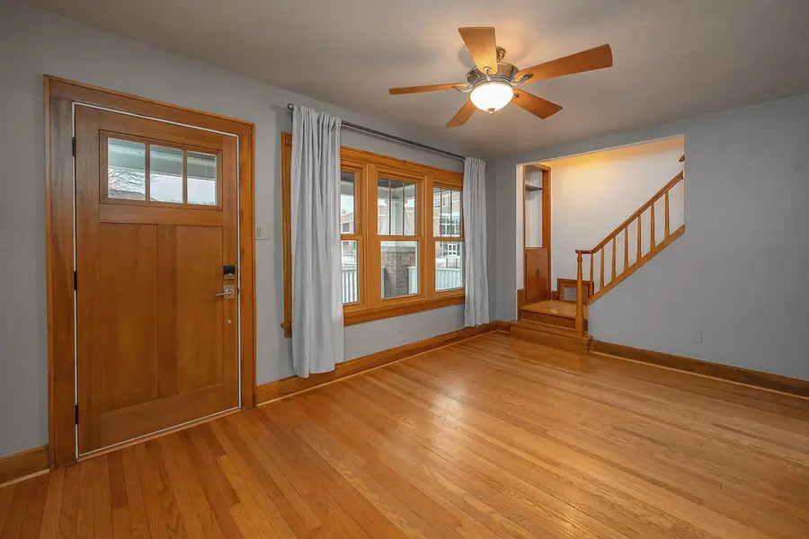 2323 E Falling Heath PLACE, Milwaukee, WI 53207 - #3