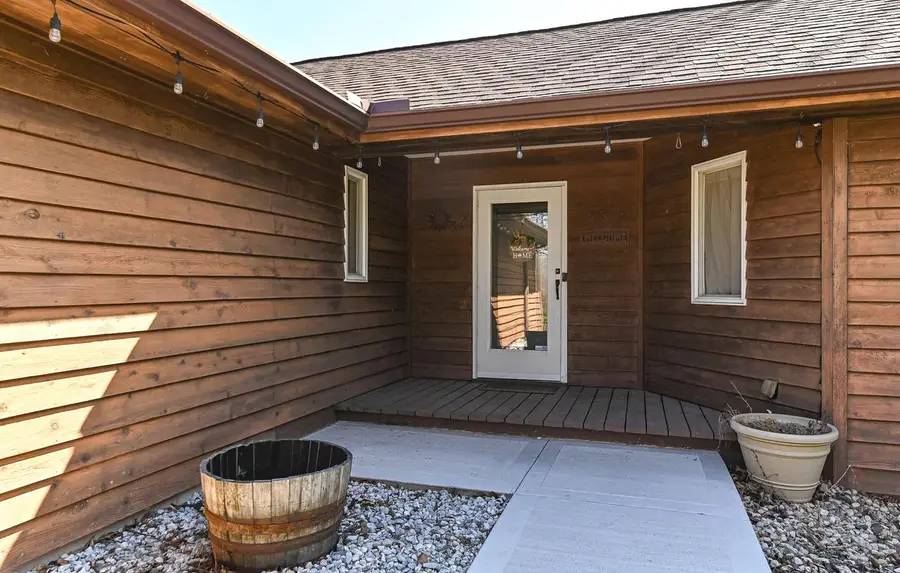 8801 Hart DRIVE, Waterford, WI 53185 - #3