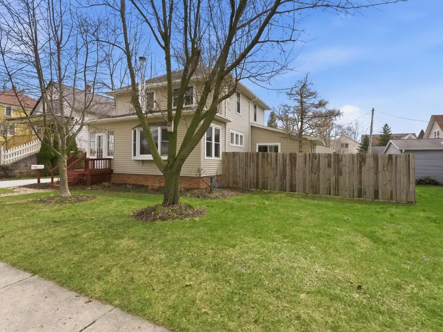 235 Monroe STREET, Sheboygan Falls, WI 53085 - #3