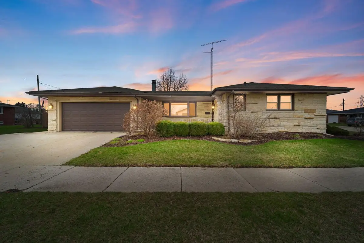 2108 25th AVENUE, Kenosha, WI 53140 - #1