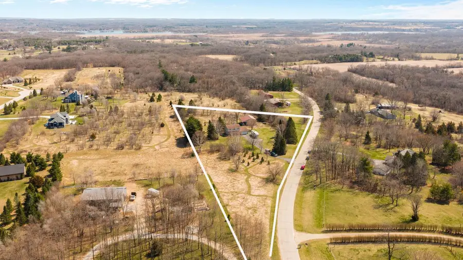 S107W36898 Annice LANE, Eagle, WI 53119 - #2