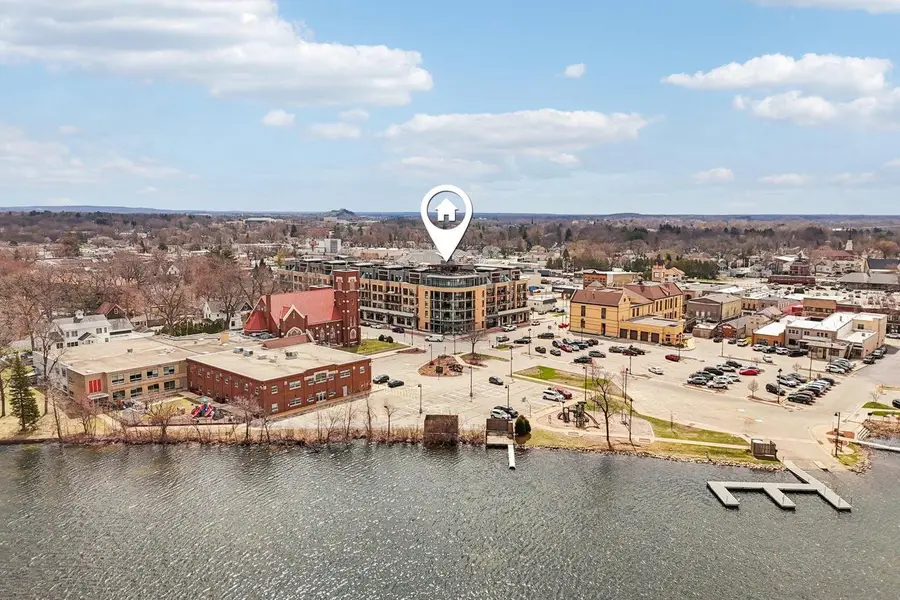 215 Pleasant STREET #212, Oconomowoc, WI 53066 - #2