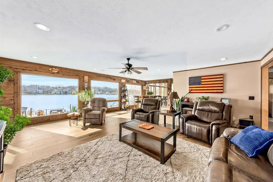 5420 W Peninsula DRIVE, Waterford, WI 53185 - #3