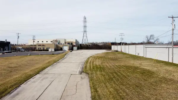 N57W13366 CARMEN AVENUE, Menomonee Falls, WI 53051