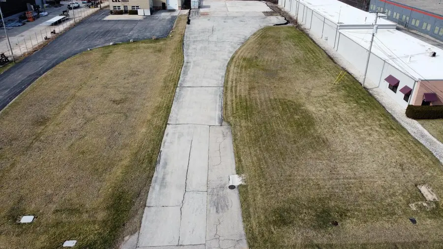 N57W13366 CARMEN AVENUE, Menomonee Falls, WI 53051 - #2