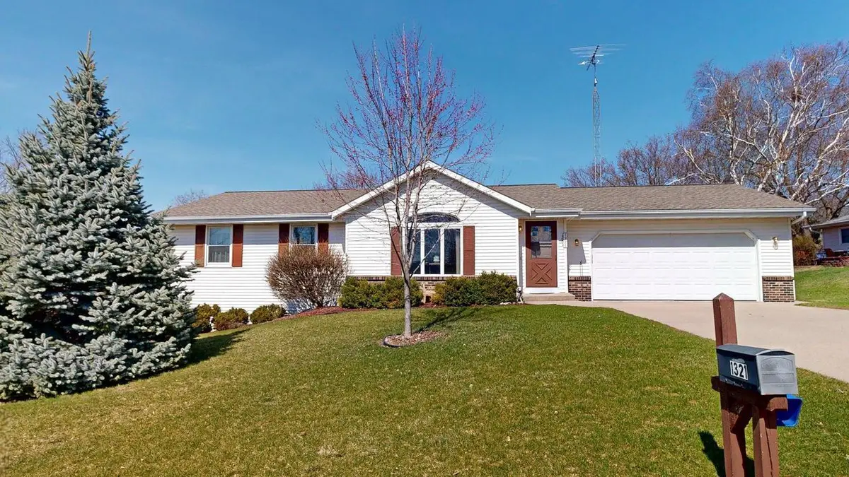 1321 Jamesway, Fort Atkinson, WI 53538 - #1