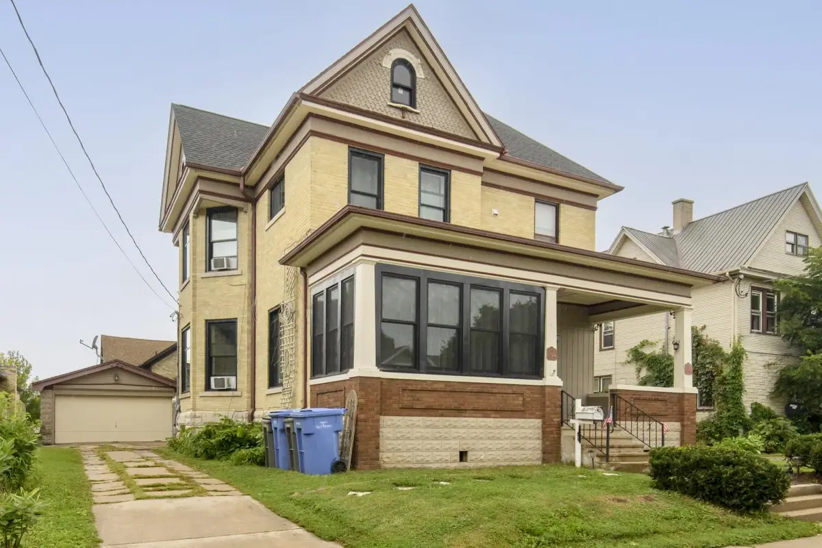 406 S 3rd STREET, Watertown, WI 53094 - #1