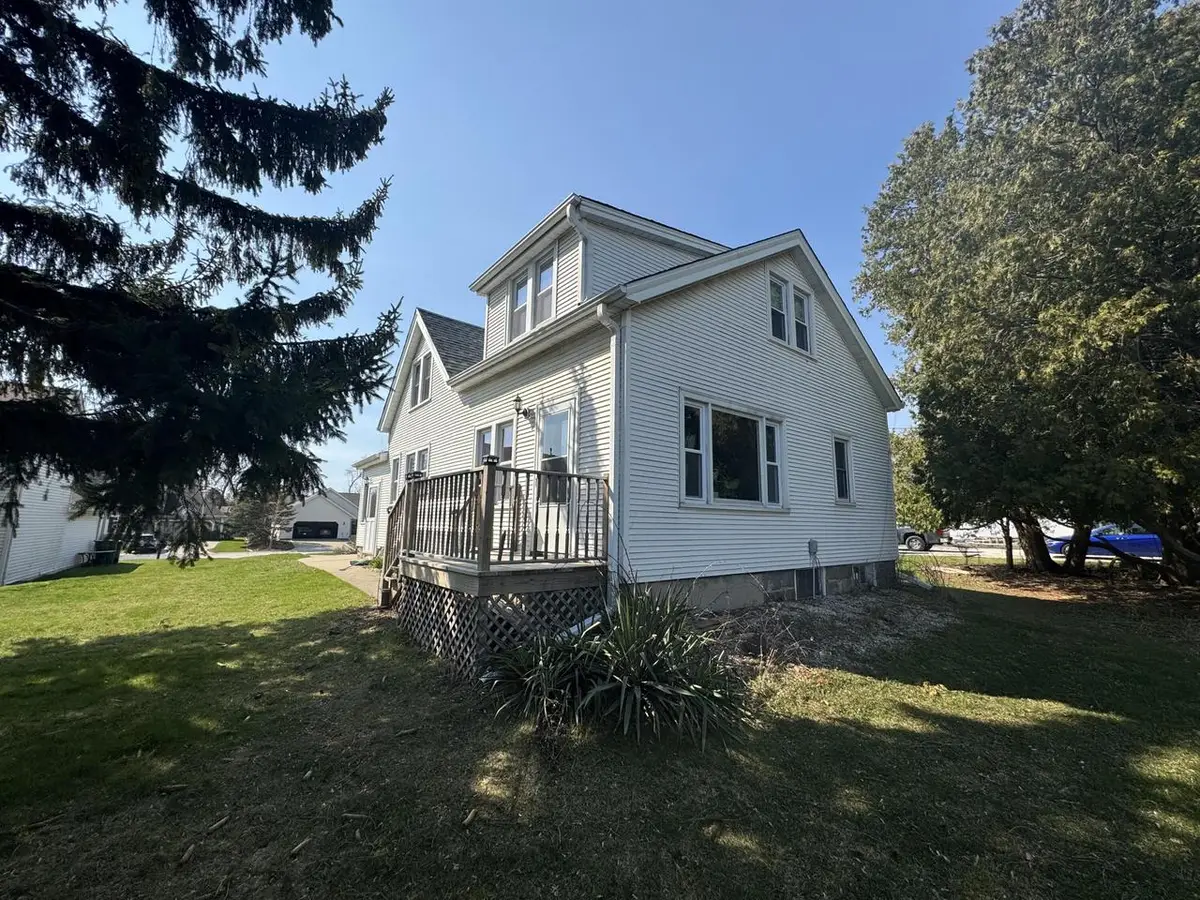 6807 Pennsylvania AVENUE, Oak Creek, WI 53154 - #1