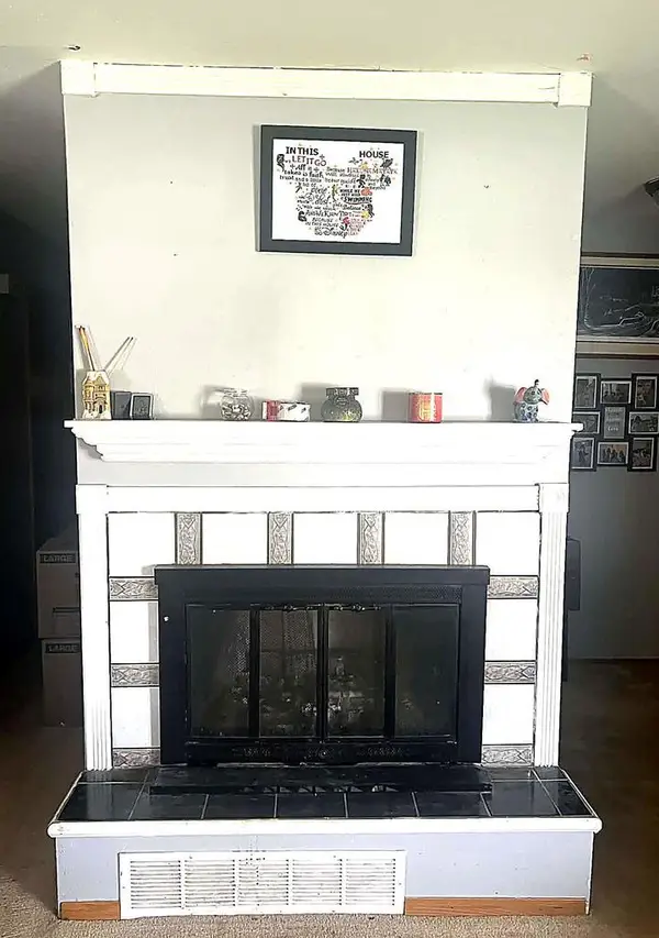 3701 W Bridge STREET, Greenfield, WI 53221