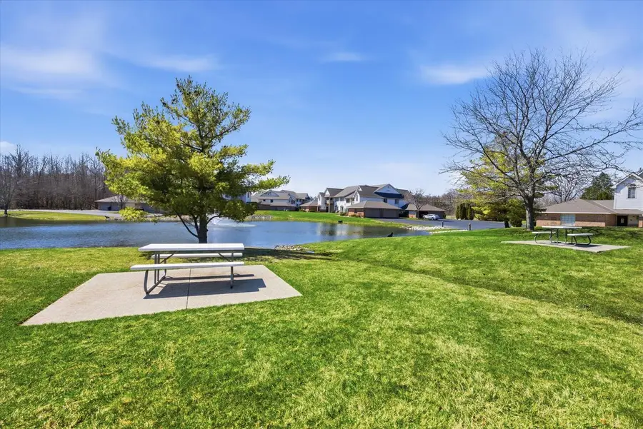 811 Cheyenne AVENUE #G, Grafton, WI 53024 - #3