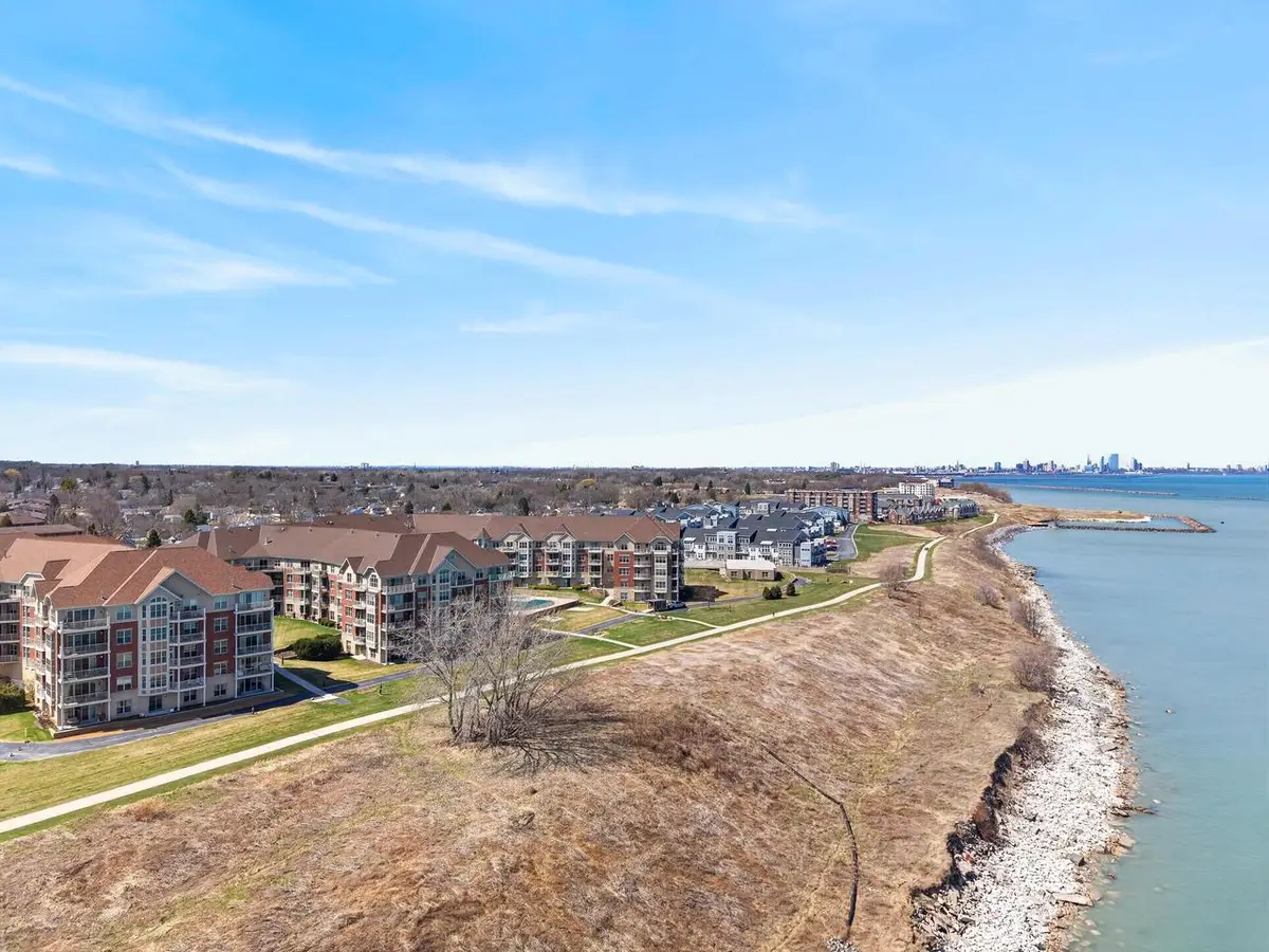 4120 Lake DRIVE #159, Saint Francis, WI 53235 - #1