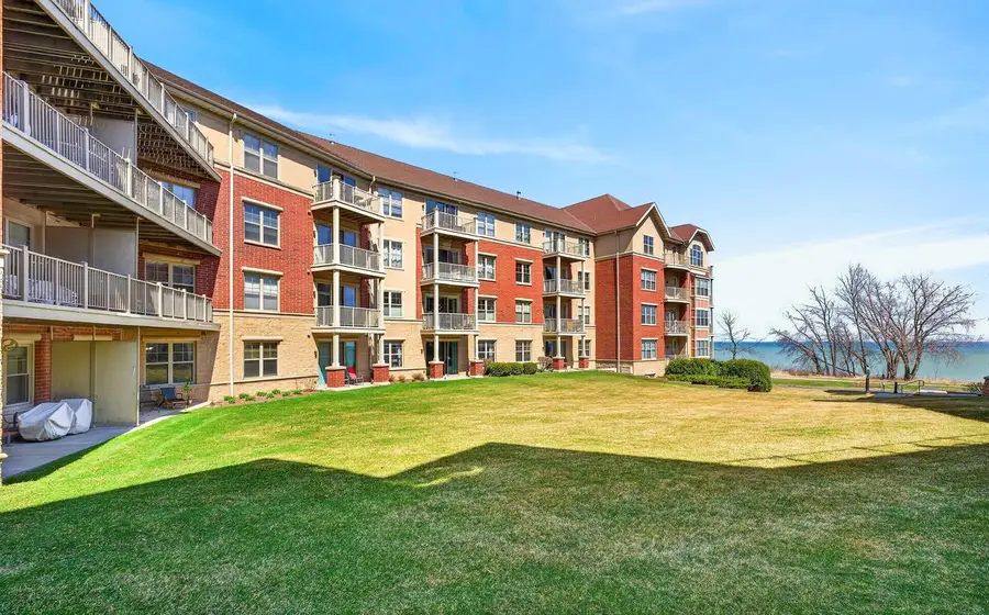 4120 Lake DRIVE #159, Saint Francis, WI 53235 - #2