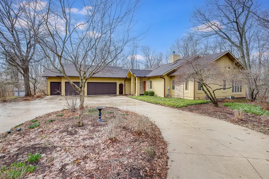 2128 Hunters Ridge COURT, Manitowoc, WI 54220 - #2