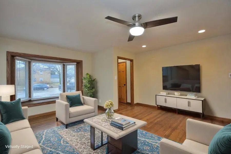 8104 W Center STREET, Milwaukee, WI 53222 - #3