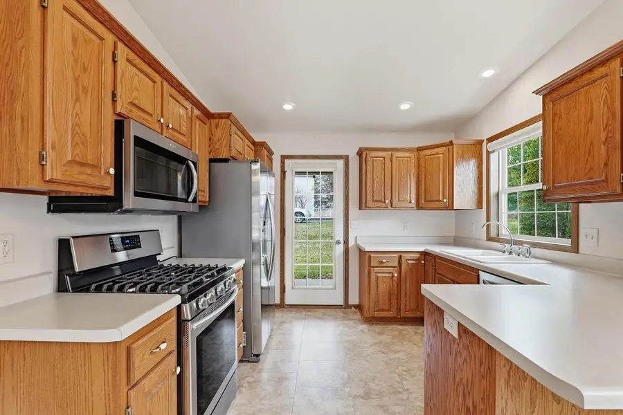 437 Kennedy COURT, Howards Grove, WI 53083 - #2