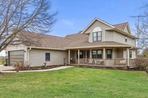 820 172nd AVENUE, Union Grove, WI 53182