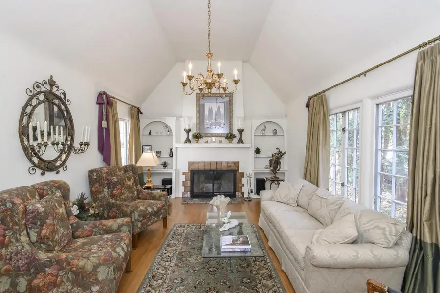 122 S Grand AVENUE, Waukesha, WI 53186 - #2