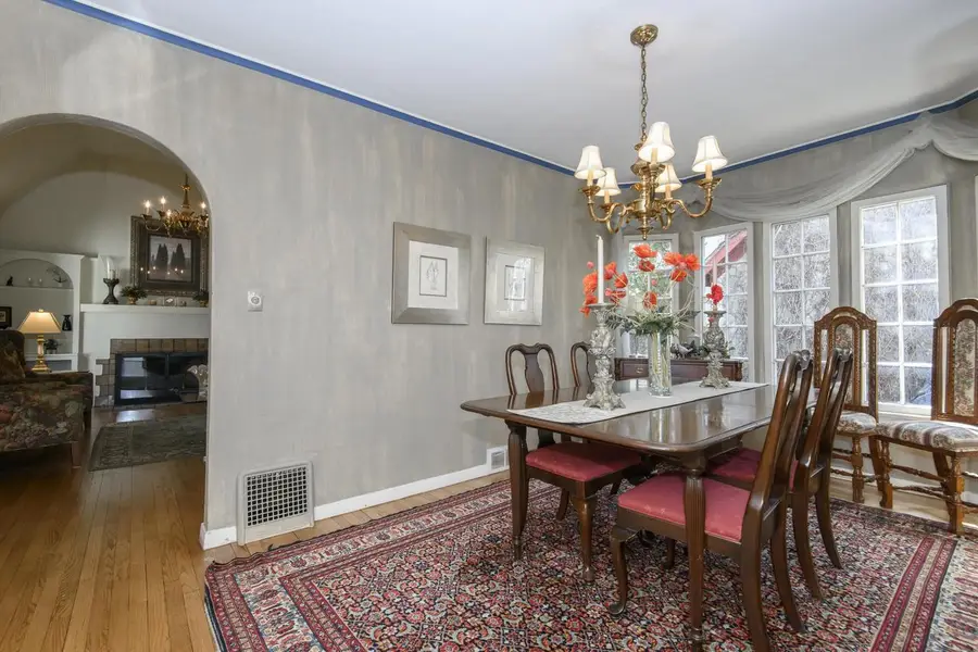 122 S Grand AVENUE, Waukesha, WI 53186 - #3