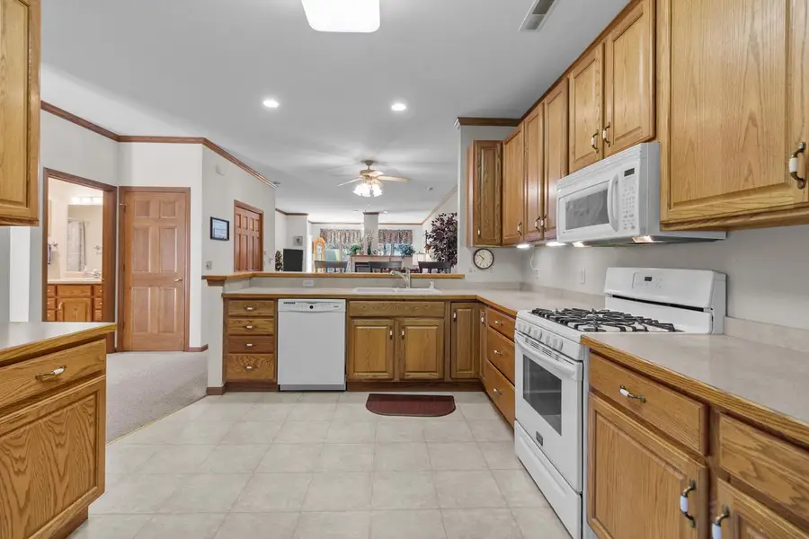 206 Potter ROAD #102, Elkhorn, WI 53121 - #3