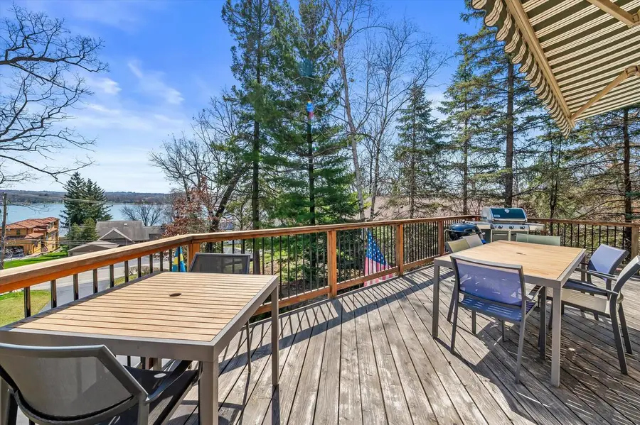 W303N2665 Maple AVENUE, Pewaukee, WI 53072 - #2