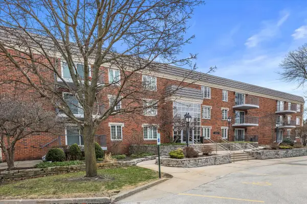 13335 Watertown Plank ROAD #105, Elm Grove, WI 53122