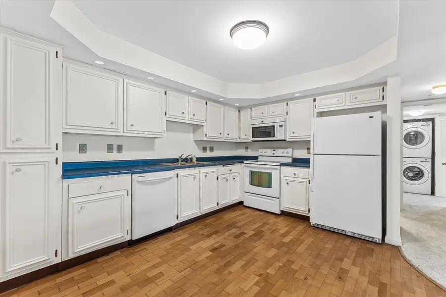 13335 Watertown Plank ROAD #105, Elm Grove, WI 53122 - #2