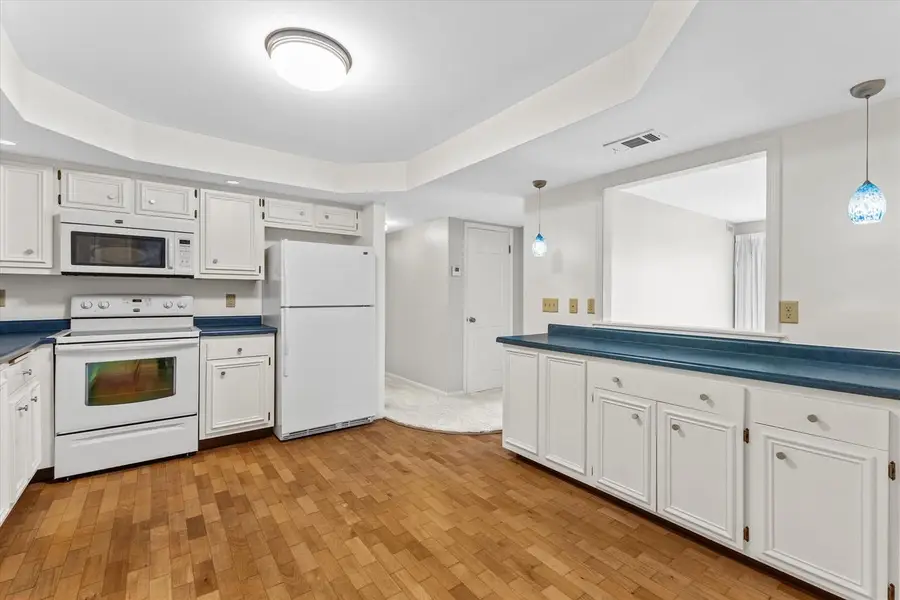 13335 Watertown Plank ROAD #105, Elm Grove, WI 53122 - #3