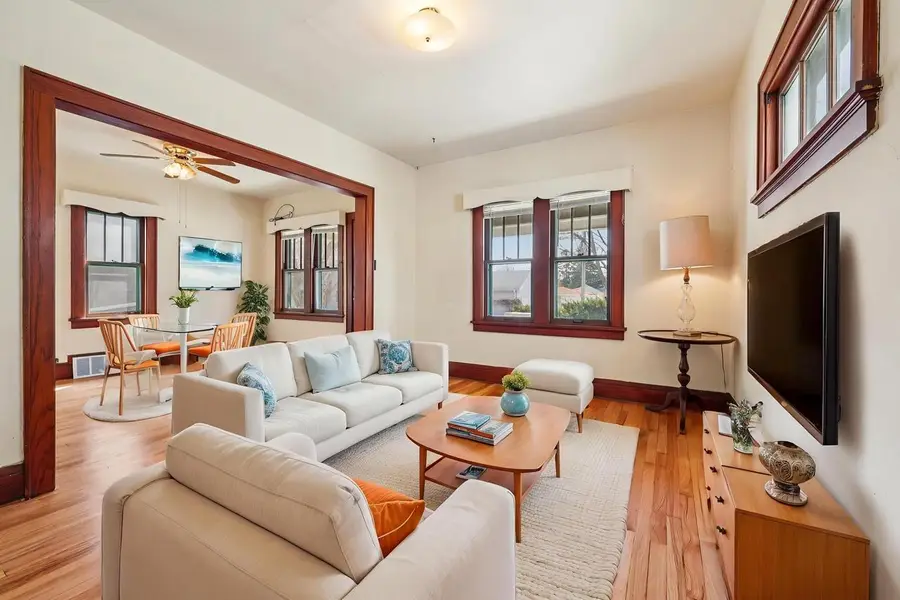 166 E Rosedale AVENUE, Milwaukee, WI 53207 - #2