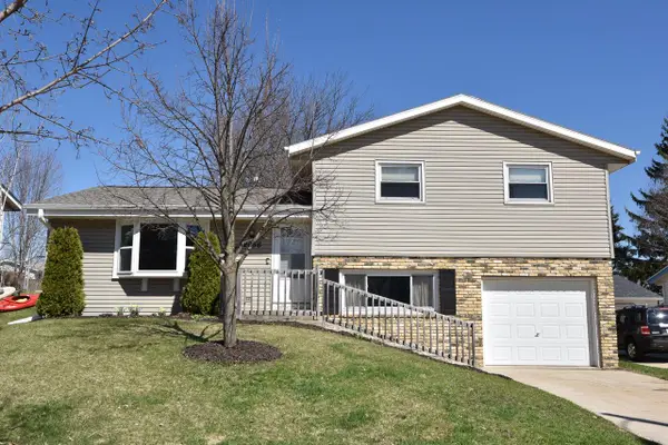2036 Lenora DRIVE, West Bend, WI 53090