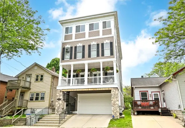 2425 S Superior STREET, Milwaukee, WI 53207