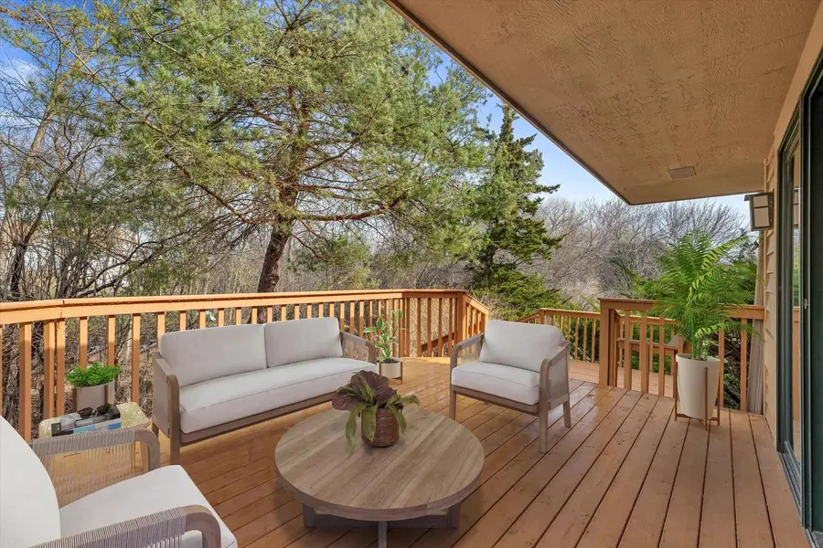 3381 S Highpointe DRIVE, New Berlin, WI 53151 - #3