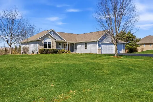 N207 Huberbrooks DRIVE, Watertown, WI 53098