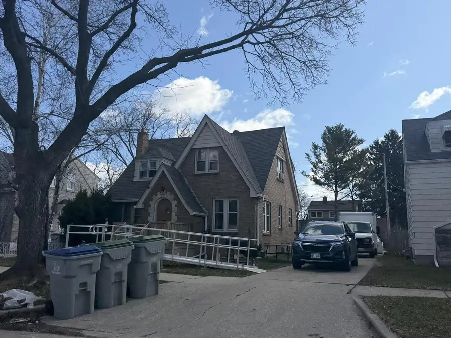 5858 N 40th STREET, Milwaukee, WI 53209 - #3