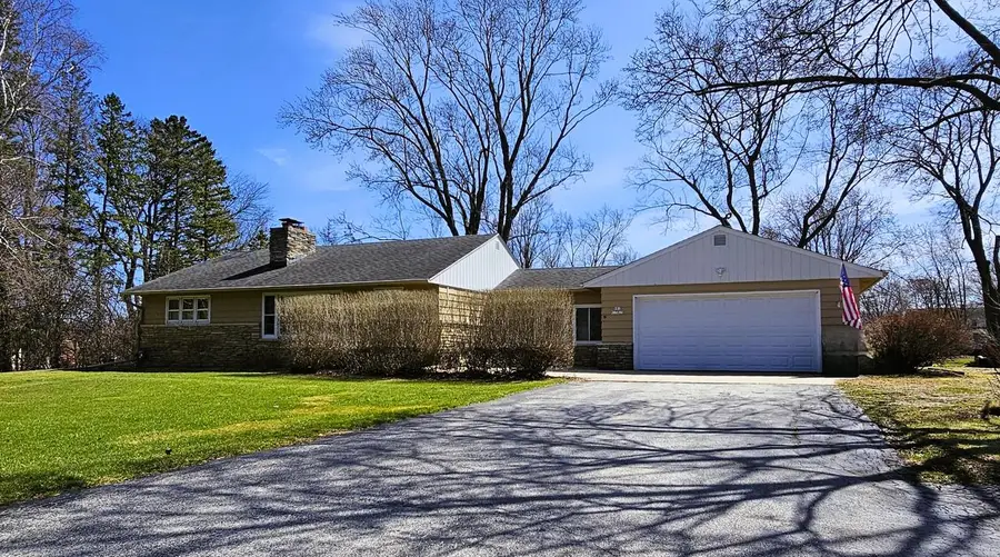 N81W15815 Robinhood DRIVE, Menomonee Falls, WI 53051 - #2