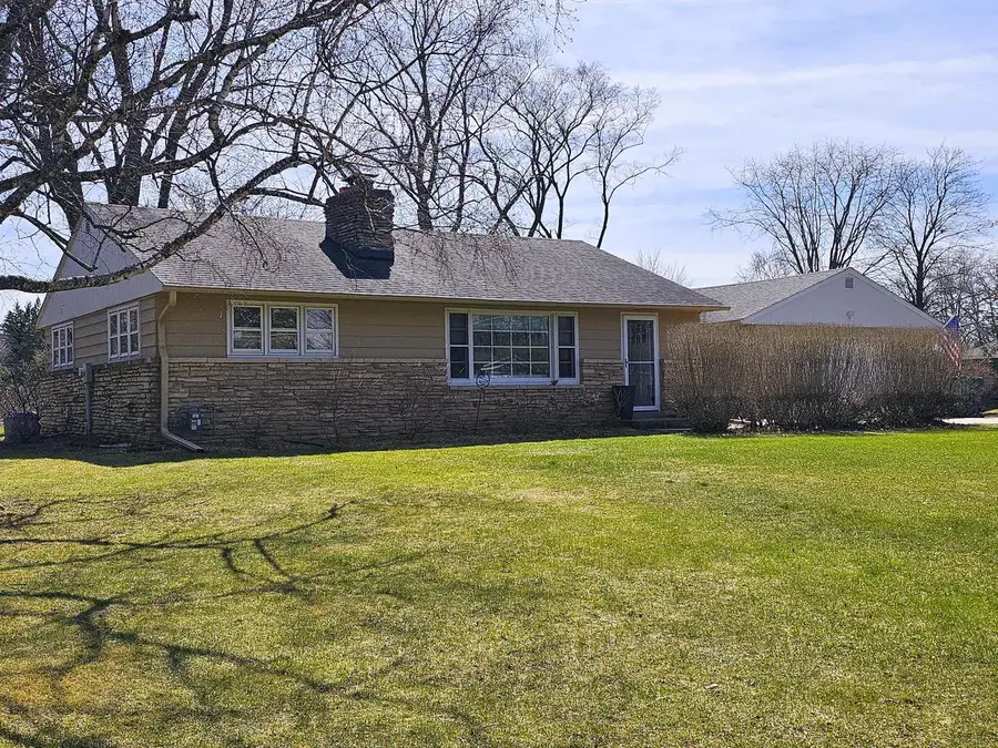 N81W15815 Robinhood DRIVE, Menomonee Falls, WI 53051 - #3