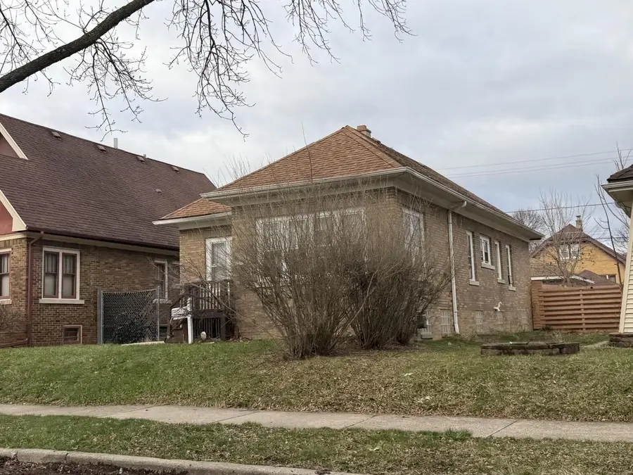 2835 N 54th STREET, Milwaukee, WI 53210 - #3