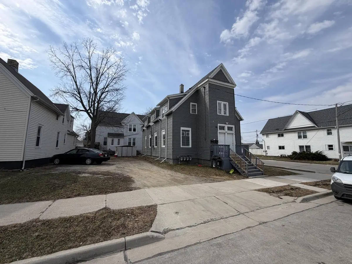 1235 Michigan AVENUE, South Milwaukee, WI 53172 - #1