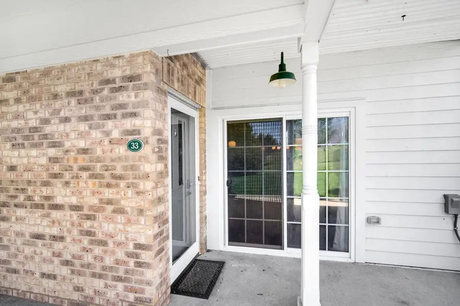 2720 Northview ROAD #33, Waukesha, WI 53188 - #2