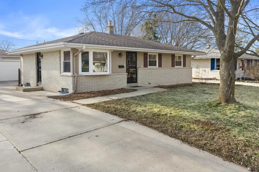 W148N8435 Albert PLACE, Menomonee Falls, WI 53051 - #2