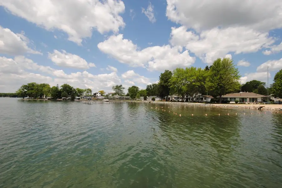 W5229 Surfwood DRIVE #77, Elkhorn, WI 53121 - #2