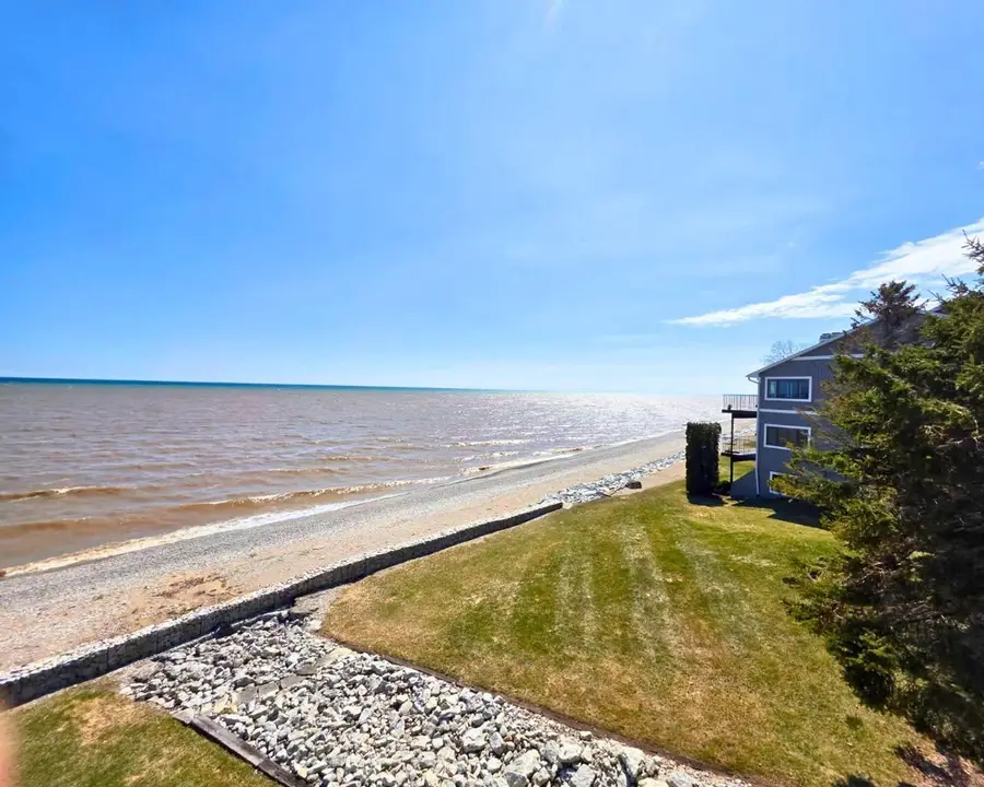 150 Summit Beach DRIVE #D, Algoma, WI 54201 - #3