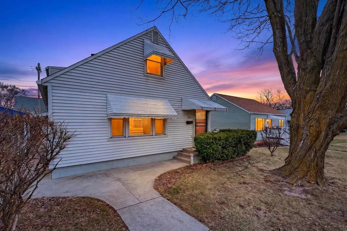 6726 W Silver Spring DRIVE, Milwaukee, WI 53218 - #1