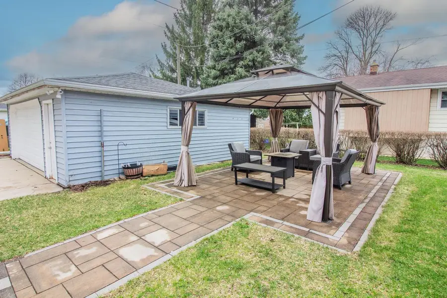 1489 Birch DRIVE, Waukesha, WI 53188 - #2