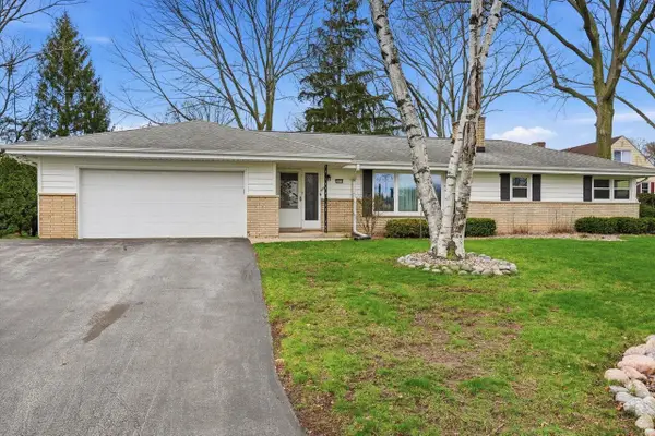 1415 N 118th STREET, Wauwatosa, WI 53226