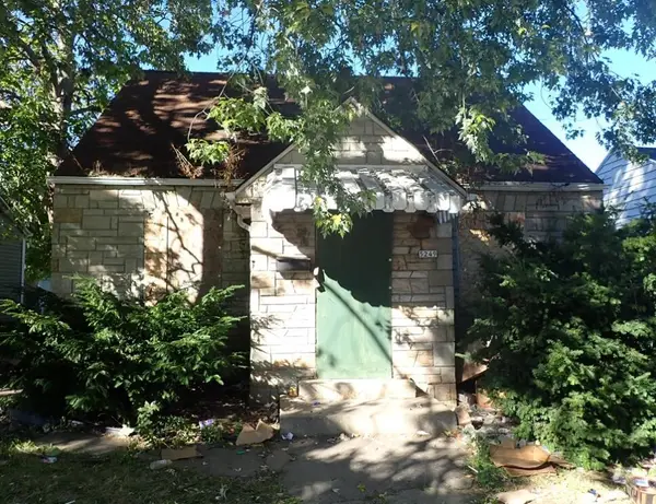 5249 N Teutonia AVENUE, Milwaukee, WI 53209