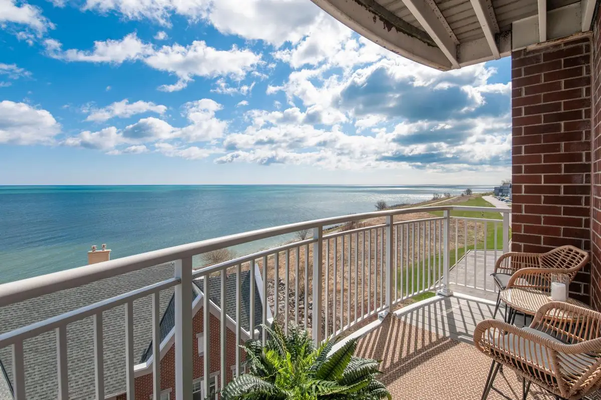 3930 Lake DRIVE #408, Saint Francis, WI 53235 - #1