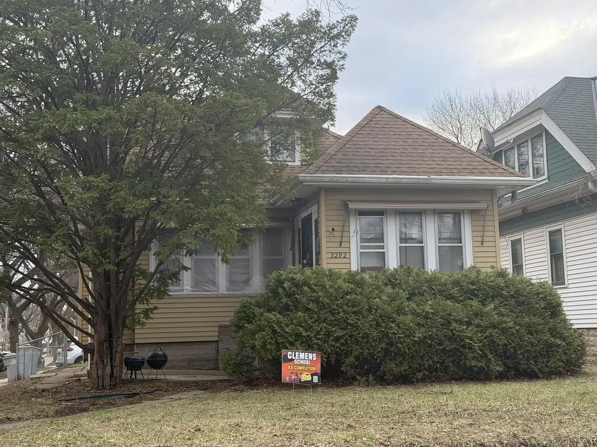3292 N 47TH STREET, Milwaukee, WI 53216 - #1