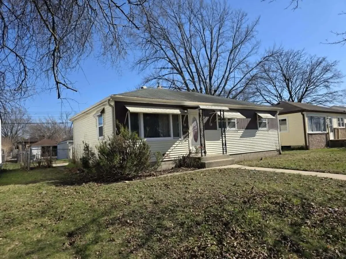8127 Glen AVENUE, Milwaukee, WI 53218 - #1